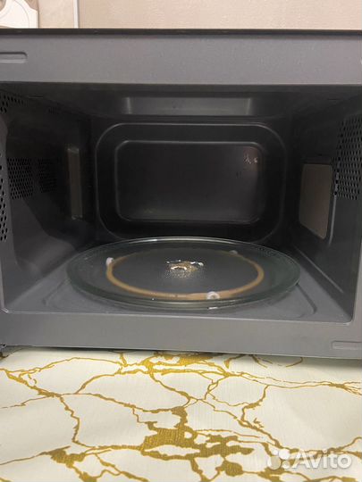 Микроволновая печь Gorenje MO17E1BH