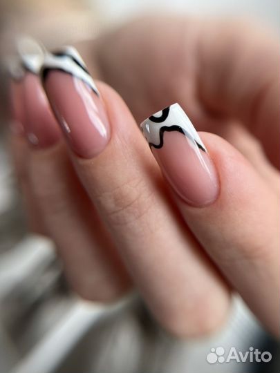 Мастер маникюра и педикюра