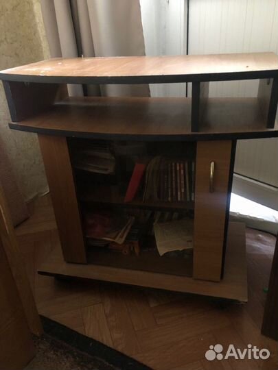 Тумба под телевизор и стол