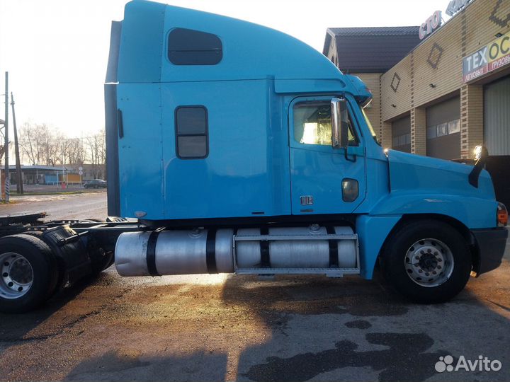 Freightliner Century, 2004