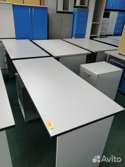 Стол письменный Новый