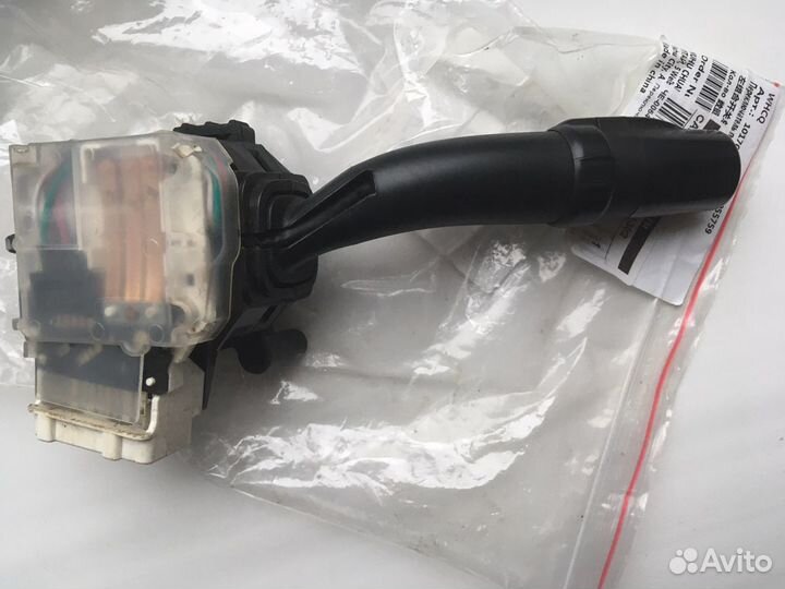 Подрулевой переключатель поворотников Geely