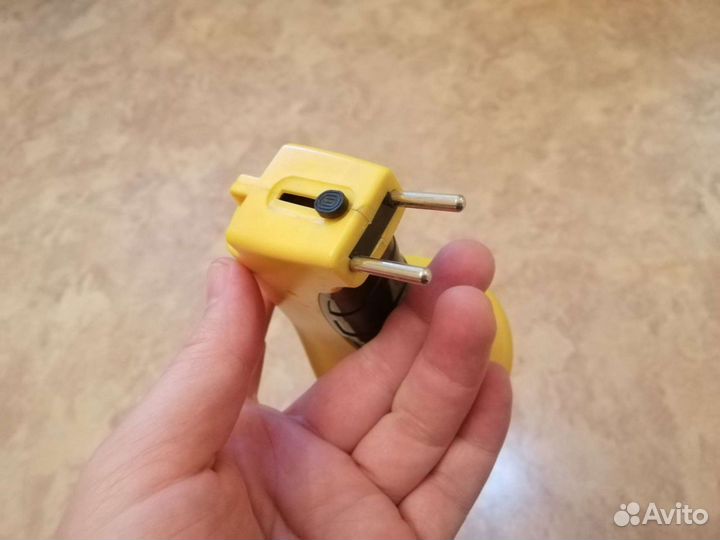 Фонарик (мало держит заряд) перезарядный