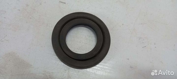 Фара Mitsubishi Pajero Sport 2