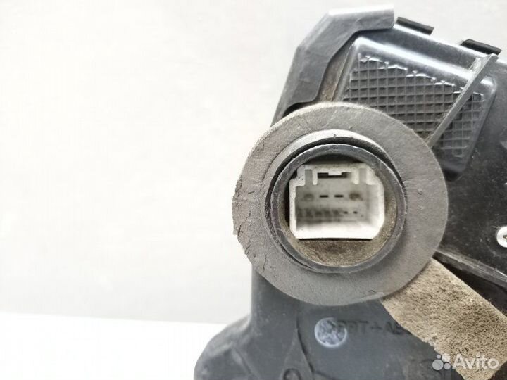 Замок двери передний левый Suzuki Grand Vitara