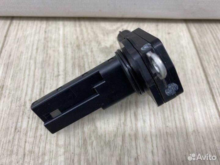 Датчик массового расхода воздуха Subaru Forester