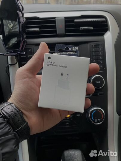 Блок питания быстрой зарядки для iPhone 20w