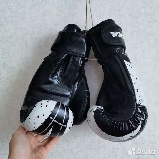 Боксерские перчатки детские 6 унций