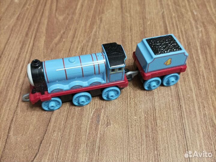 Томас и его друзья. Паровозики и наборы