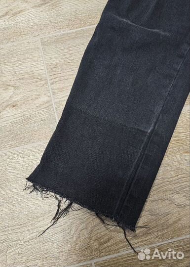 Джинсы чёрные прямые straight на пуговицах