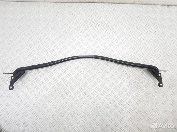 95B804313 Передняя панель крепления облицовки (те