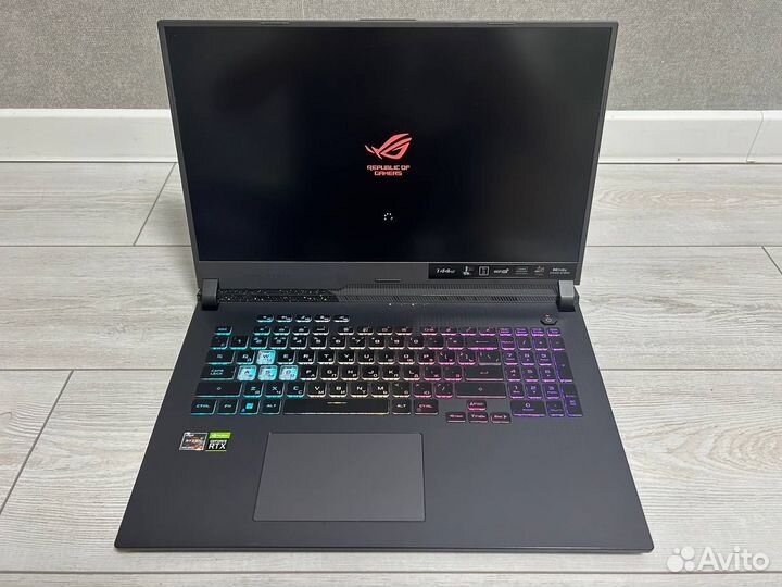Asus Rog Strix G713RC
