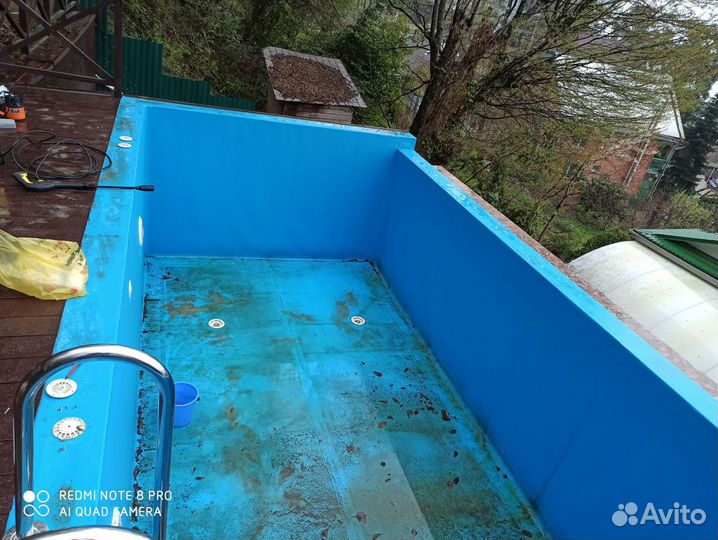 Обслуживание и уборка бассейнов, монтаж оборудован