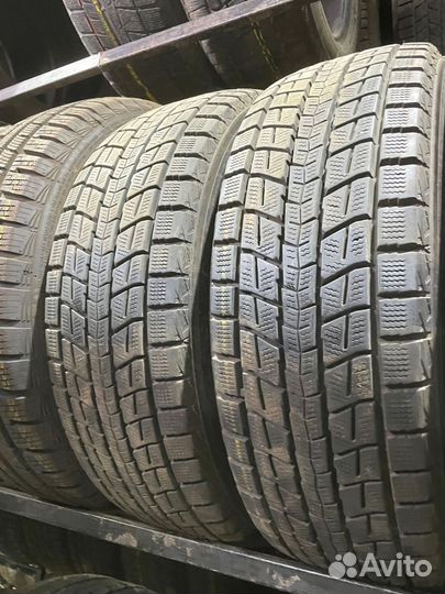 Dunlop Winter Maxx SJ8 215/60 R17 96T