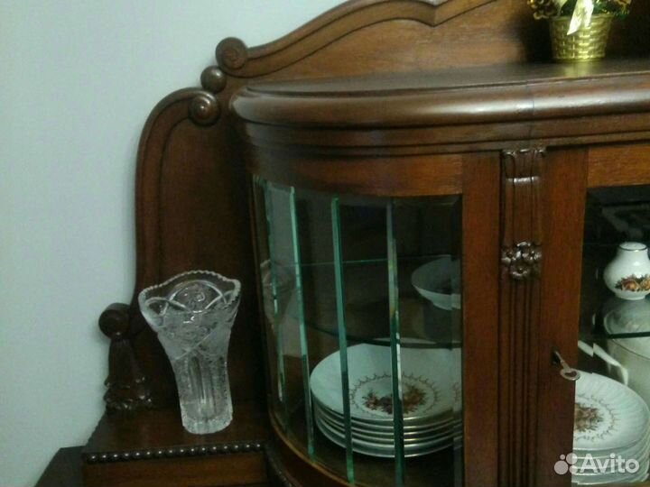 Сервант старинный