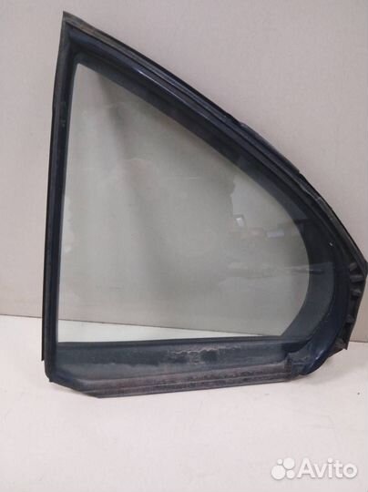 Стекло двери задней левой форточка Mitsubishi Lanc