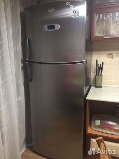 Холодильник whirlpool