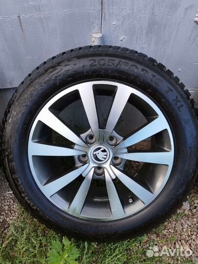 Continental IceContact 3 205/60 R16 96T