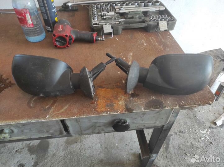 Зеркало Рено логан