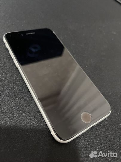 iPhone SE (2020), 64 ГБ
