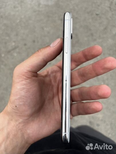 iPhone X, 64 ГБ