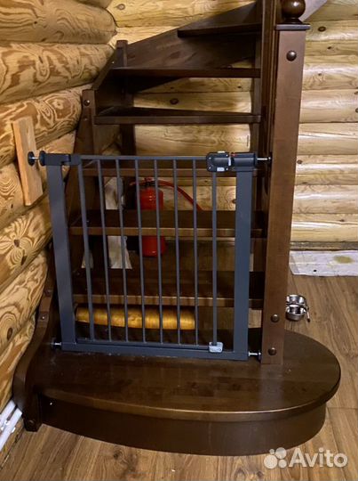 Защитный барьер на лестницу (от детей/животных) Ра