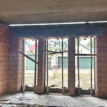 Коттедж 250 м² на участке 7 сот.