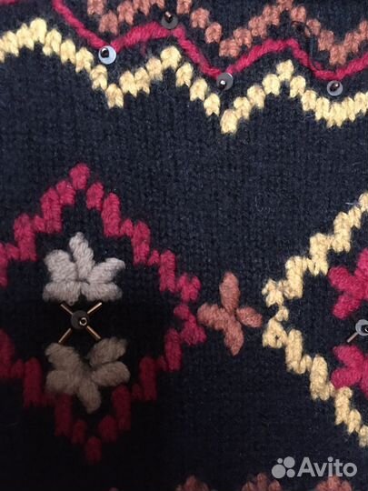 Свитер женский
