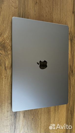 Macbook pro 16 2022 m1 pro/32/1024