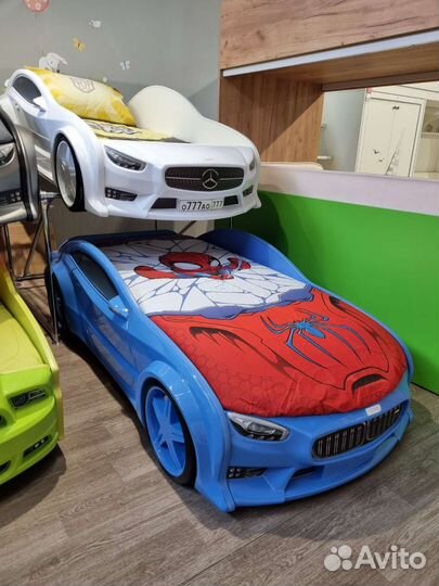 Детская кровать машина