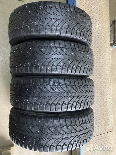 Pirelli Ice Zero 2 215/60 R17