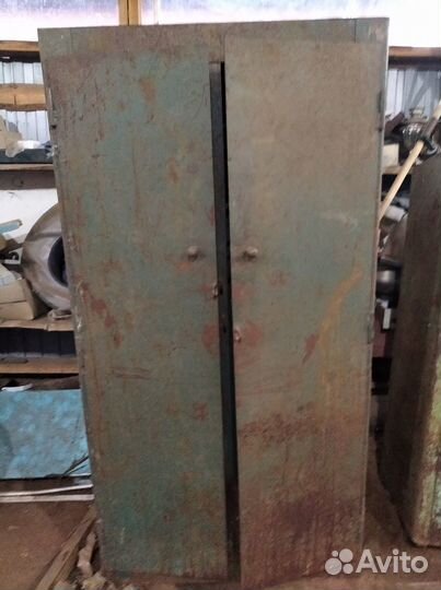 Шкаф металлический