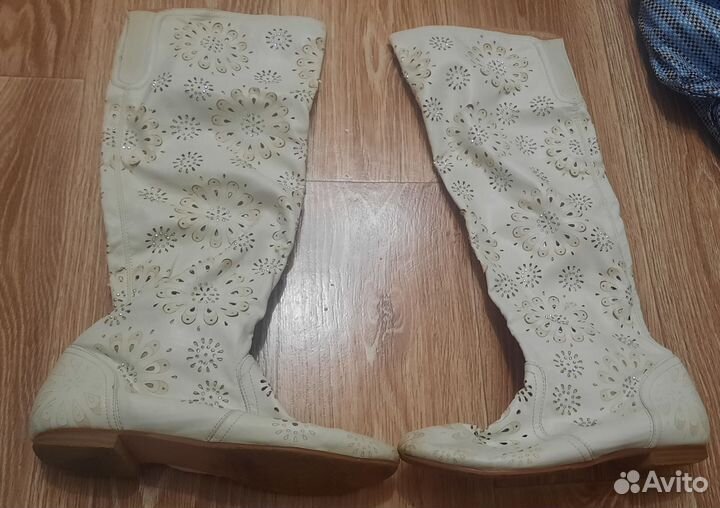Женские сапоги