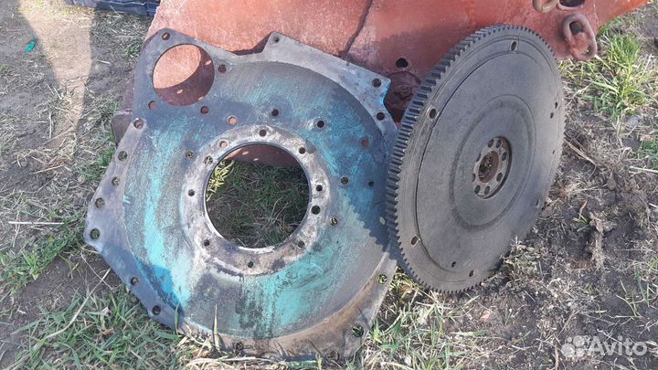 Маховик,плита