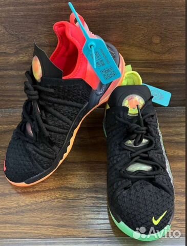 Баскетбольные кроссовки Nike Lebron 18