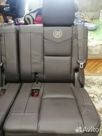 Третий ряд сидений Cadillac Escalade 3