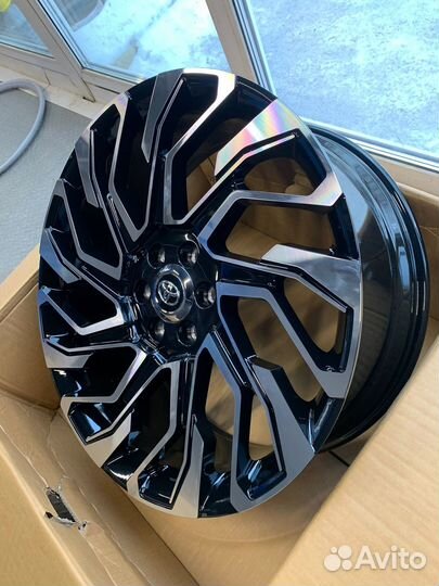 Кованные диски для на Toyota Land Cruiser 300 R24