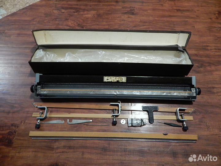 Ручная вязальная машина Чернивчанка