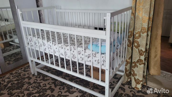 Детская кроватка