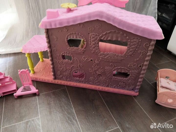 Домик Littlest Pet Shop и принадлежности