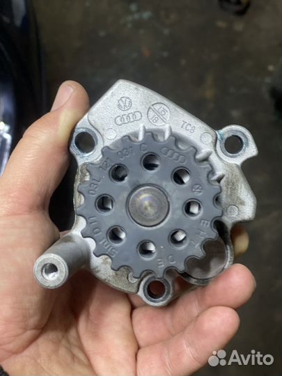 03L 121 011 P помпа