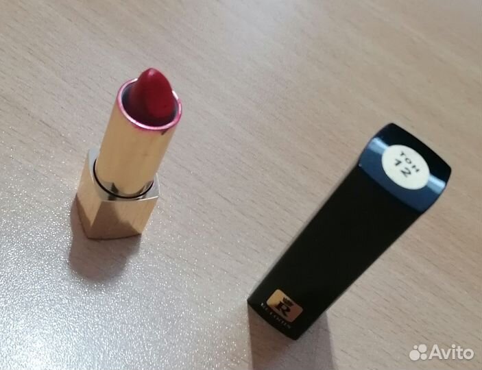 Помады для губ, блески, карандаш для губ