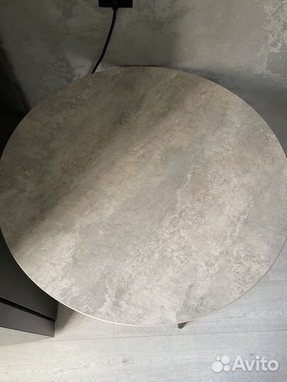 Кухонный стол