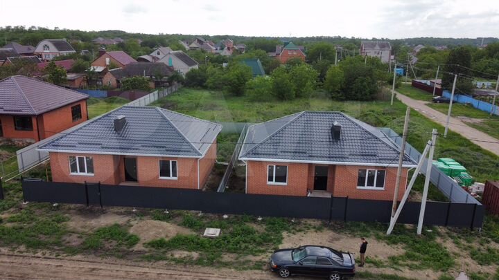 Дом 93 м² на участке 4 сот.