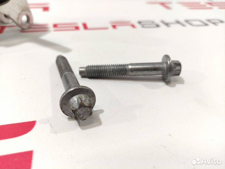 Болт Tesla Model X 2019 1134682-00-C