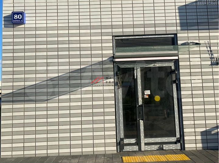 Сдам торговое помещение, 132 м²