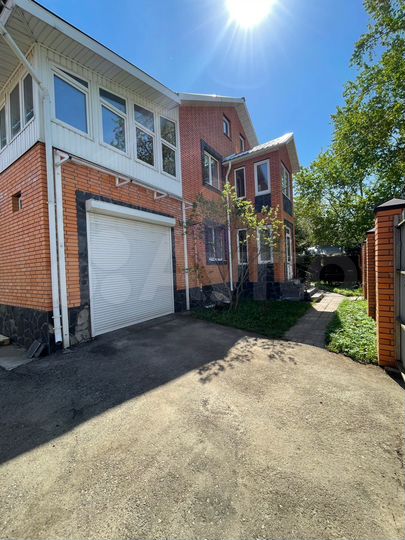 Дом 274 м² на участке 10 сот.