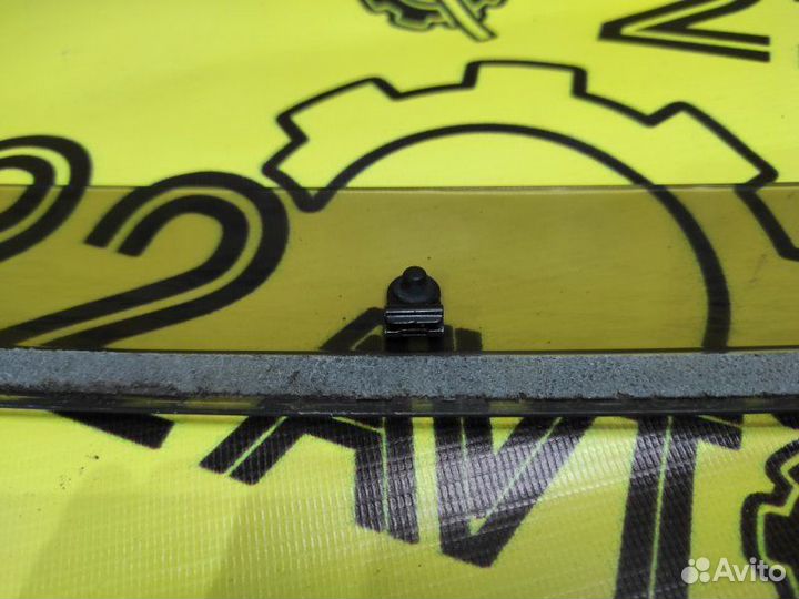 Ветровик задний левый Toyota Camry ACV30 2AZ-FE