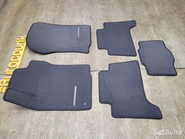 Коврики в салон Toyota Land Cruiser 150 Prado