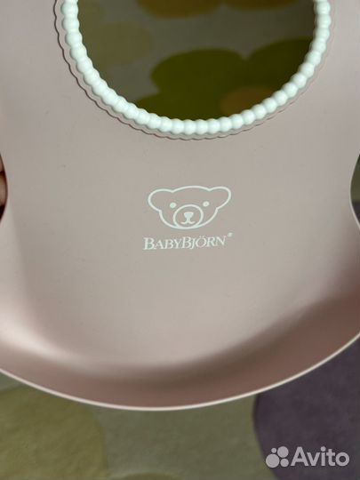 Нагрудник с карманом для кормления